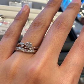 【Ginza Rim(銀座リム)の口コミ】 細かいダイヤの粒が広範囲に散りばめられていて、とても煌びやかな点です…