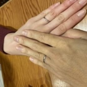 【アイプリモ(I-PRIMO)の口コミ】 デザインは指が綺麗に見える形を探していました。ダイヤが多すぎず少なす…