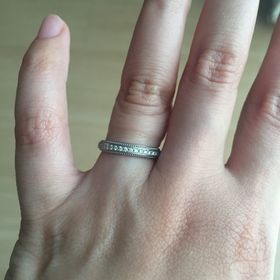 【アイプリモ(I-PRIMO)の口コミ】 一粒一粒のダイヤがそれぞれとても綺麗で透き通っていること、コンフリク…