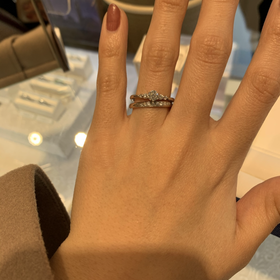 【ヴァンドーム青山(VENDOME AOYAMA)の口コミ】 シンプルなデザインで重ねづけしても可愛いところに惹かれました。シンプ…