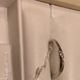 【EYE JEWELRY UMAKI(アイジュエリー ウマキ)の口コミ】 毎日身に付けるものなので、派手すぎずシンプルめな指輪を探していました…