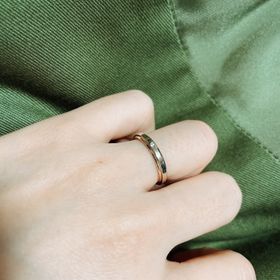 【アイプリモ(I-PRIMO)の口コミ】 ピンクゴールドがラインで入っている指輪を探しており、ドンピシャでした…