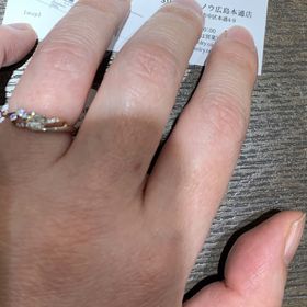 【snow(スノウ)】の口コミ 可愛らしくカジュアルなデザインが多いかなという印象です。ゴールドとプラ...