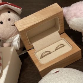 【uchimari(ウチマリ)の口コミ】 シンプルでマットなデザインのものを探していた時に見つけました。指輪を…