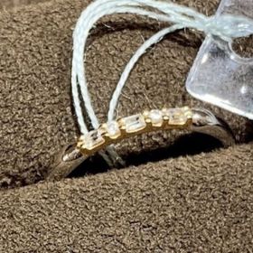 【PORTADA(ポルターダ)の口コミ】 デザインがとても好みだった。個性的だけど、シンプルでとてもスッキリ見…