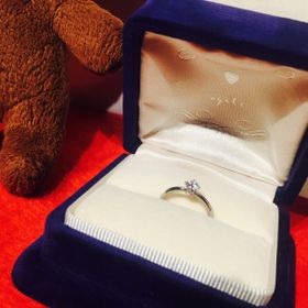 【agete(アガット)の口コミ】 大ぶり過ぎずシンプルなデザインのものを探していました。カジュアルでも…