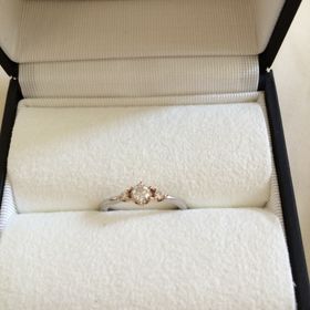 【Galopine & Galopin(ガロピーネガロパン)の口コミ】 普段から着けていたかったので引っかからないようにダイヤの土台が低いも…