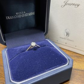 【銀座ダイヤモンドシライシの口コミ】 ダイヤの大きさではなく輝きのほうを重視して選べたところ。土台のデザイ…