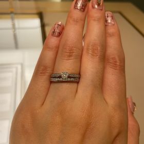 【ティファニー(Tiffany & Co.)の口コミ】 王道のティファニーです。デザインも可愛く、すっきりしており誰でも似合…