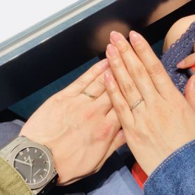 【銀座ダイヤモンドシライシの口コミ】 指輪のデザインに一目惚れしたので決めました。
また、着け心地もよく、他…