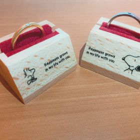 【with Happiness..の口コミ】 婚約指輪をこちらのラインのものにしたため、結婚指輪も合わせました。
ス…