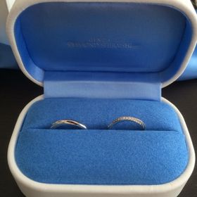 【銀座ダイヤモンドシライシの口コミ】 派手でなくシンプルすぎない、上品なものがいいなと思っていて、いろいろ…