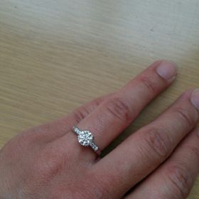 【ハリー・ウィンストン(Harry Winston)の口コミ】 指輪の購入にはいくつか候補がありました。しかし、このハリーウィンスト…