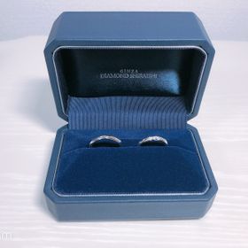 【銀座ダイヤモンドシライシの口コミ】 デザインがとっても好みで一目惚れでした。少しウェーブしており、指にと…