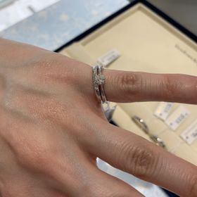 【ヴァンドーム青山(VENDOME AOYAMA)の口コミ】 インターネットで事前に見て気になっていたエンゲージリングを試着しまし…