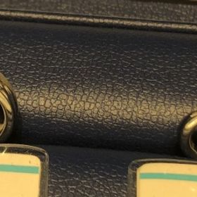 【銀座ダイヤモンドシライシの口コミ】 ダイヤが流れるデザインとなっているので指が細く長く見えたことと、立爪…