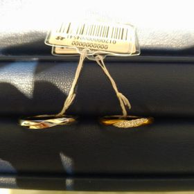 【銀座ダイヤモンドシライシの口コミ】 お互い一目惚れして即決でした。
女性用は値段は上がってしまいましたがイ…