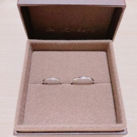 【Ankhore(アンクオーレ)の口コミ】 ダイヤが派手すぎないもので、でも一粒ではシンプル過ぎるなと思っていた…