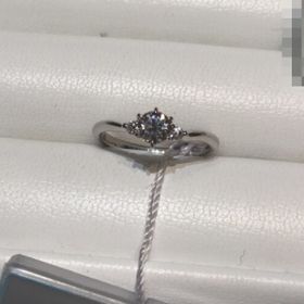 【I's stone(アイズストーン)の口コミ】 定番のスタンダードなデザインで上品で扱いやすい部分が気に入りました。…