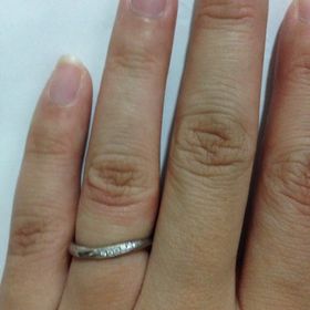 【Disney Cinderella(ディズニー シンデレラ)の口コミ】 実際にはめてみて一番しっくりきたのがこの指輪でした。また、指輪の裏側…