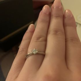 【ラザール ダイヤモンド(LAZARE DIAMOND)の口コミ】 指輪のデザインがシンプルなほうがよいと思い、おいてあるものもシンプル…