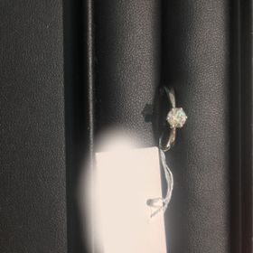 【ジュエリーツツミ(JEWELRY TSUTSUMI)の口コミ】 シンプルで上品なデザインなので場所やファッションを問わずに着けること…