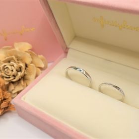 【BRIDGE(ブリッジ)の口コミ】 キラキラした結婚指輪をイメージしており、イメージしていたデザインだっ…