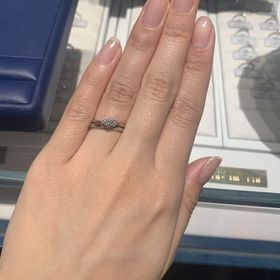 【銀座ダイヤモンドシライシの口コミ】 来店前にネットで見て気になっていました。探していた細身、シンプル、強…