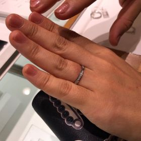 【STAR JEWELRY(スタージュエリー)の口コミ】 結婚指輪はシンプルだけどどこかデザイン性があるものが良かったのでこち…