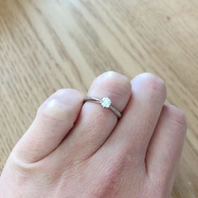 【ラザール ダイヤモンド(LAZARE DIAMOND)の口コミ】 サプライズ購入してくれているので、分からないところも多いですが、ダイ…