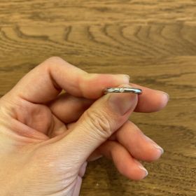 【ラザール ダイヤモンド(LAZARE DIAMOND)の口コミ】 デザインを重視しました。普段使いしやすいようシンプルな一石タイプのも…