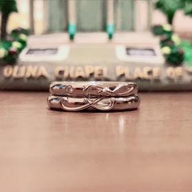 【ケイウノ ブライダル(K.UNO BRIDAL)の口コミ】 趣味である音楽活動をきっかけに旦那と出会ったので、音楽の要素があるデ…