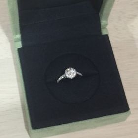 【ヴァン クリーフ＆アーペル(Van Cleef & Arpels)の口コミ】 婚約指輪でも普段から少しいいところへお出かけする時など、ファッション…