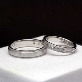 【JEWELRY  KAMATA(ジュエリーかまた)の口コミ】 なにより一番の理由は1からデザインしてもらえることです。
私たちの意見…