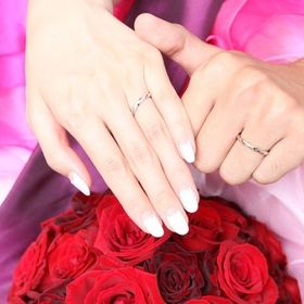 【4℃ BRIDAL(ヨンドシーブライダル)の口コミ】 お付き合いして、主人から初めてもらった指輪がこのブランドで思い入れが…