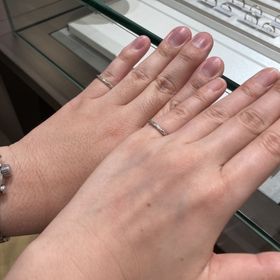 【アイプリモ(I-PRIMO)の口コミ】 ハーフエタニティの指輪を探して訪問。
長くダイヤが入っているものが気に…
