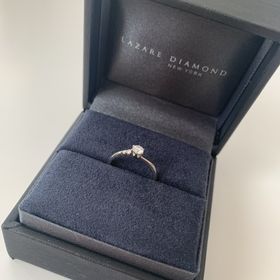 【ラザール ダイヤモンド(LAZARE DIAMOND)の口コミ】 指輪のデザインに一目惚れしました。ウェーブの形にこだわっていて、更に…