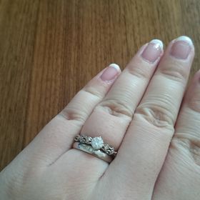 【JEWELRY  KAMATA(ジュエリーかまた)の口コミ】 エンゲージリングもこちらで購入したので、そのままおねがいしました。
予…