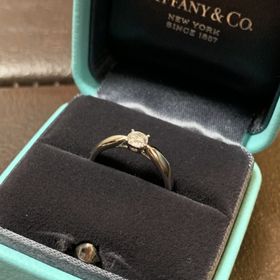 【ティファニー(Tiffany & Co.)の口コミ】 昔から愛されてきた、オーソドックスなデザインです。
ゴツゴツしすぎてい…