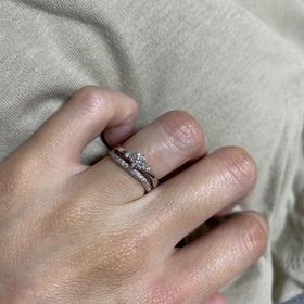 【ヴァンドーム青山(VENDOME AOYAMA)の口コミ】 デザインに一目惚れ。石が入ってることによってファッションリング感がで…