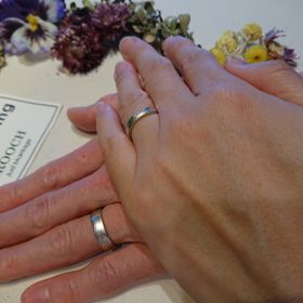 【杢目金屋(もくめがねや)の口コミ】 誰ともかぶらないオリジナルデザインが作れる点にひかれて、こちらのブラ…