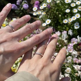 【銀座ダイヤモンドシライシの口コミ】 沢山見なた中で、2人の気に入ったものを選びました。
幸い、同じリングだ…