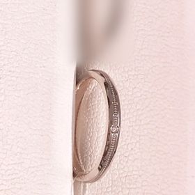 【GALA JEWELRY(ガラジュエリー)の口コミ】 通常はサイドに二本ミル打ちがなされているリングが多いと思いますが、こ…