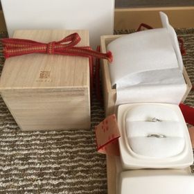 【俄(にわか)の口コミ】 自分の手が小さく指が短いので太めの指輪は似合わないと思いました。何件…