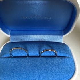 【銀座ダイヤモンドシライシの口コミ】 シンプルで飽きのこないデザインで普段使いしても支障が出ないTHE結婚指輪…