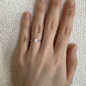 【TOMOE(トモエ)の口コミ】 先にダイアだけを選んでもらっていて、あとからリングを決めました。紙縒…