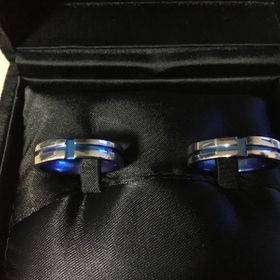 【Mr.MONDIAM & Ms.APHRODITE(ミスターモンディアムアンドミスアフロディーテ)の口コミ】 金属アレルギーの為、チタンだと安心して使えるので素材重視で選びました…