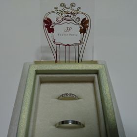 【Feerie Porte(フェーリー ポルテ)の口コミ】 毎日つけるものなので、最初はシンプルなデザインが良いと思っていたが試…