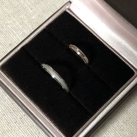 【アイプリモ(I-PRIMO)の口コミ】 2人とも指輪をつけ慣れないので、あまり主張しないデザインが良かったのと…