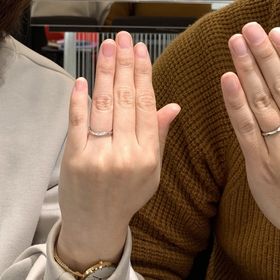 【ラザール ダイヤモンド(LAZARE DIAMOND)の口コミ】 元々アクセサリーなどを付けない2人ですが、ラザールさんの指輪はほんとに…